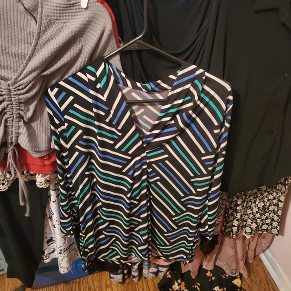 Size medium size 8 Forever 21 (primarily cotton)&spandex slacks&5 blouses - Picture 5 of 8